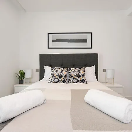 Battersea Power Station 2 Bed Close To Harrods Londres Exterior foto