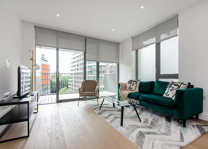 Battersea Power Station 2 Bed Close To Harrods